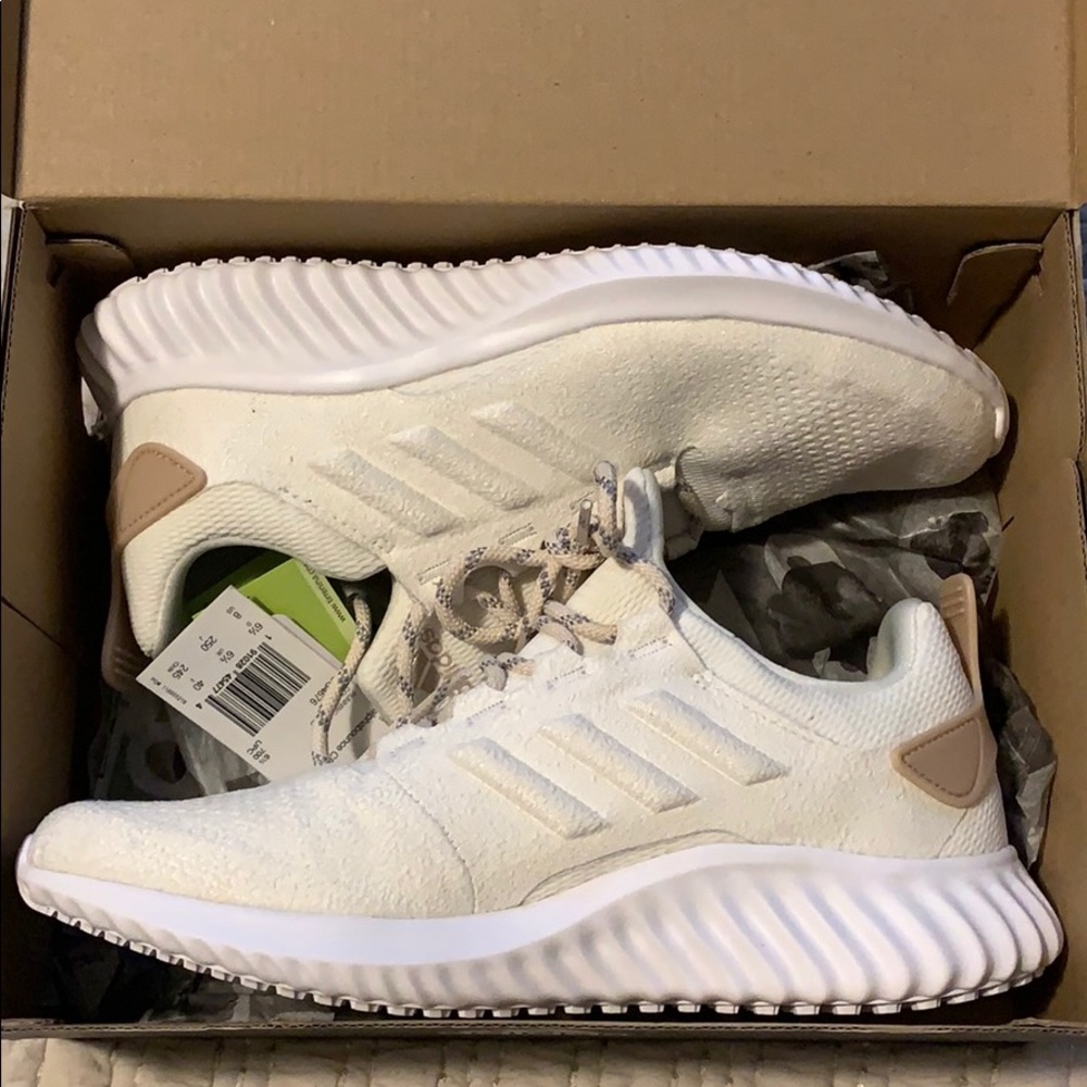 Women’s Adidas Alphabounce CR running/tennis shoes